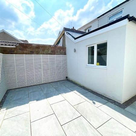 Luxury Porthcawl Large Spacious 2 Bedroom Apt, Garden, Prime Location Esterno foto